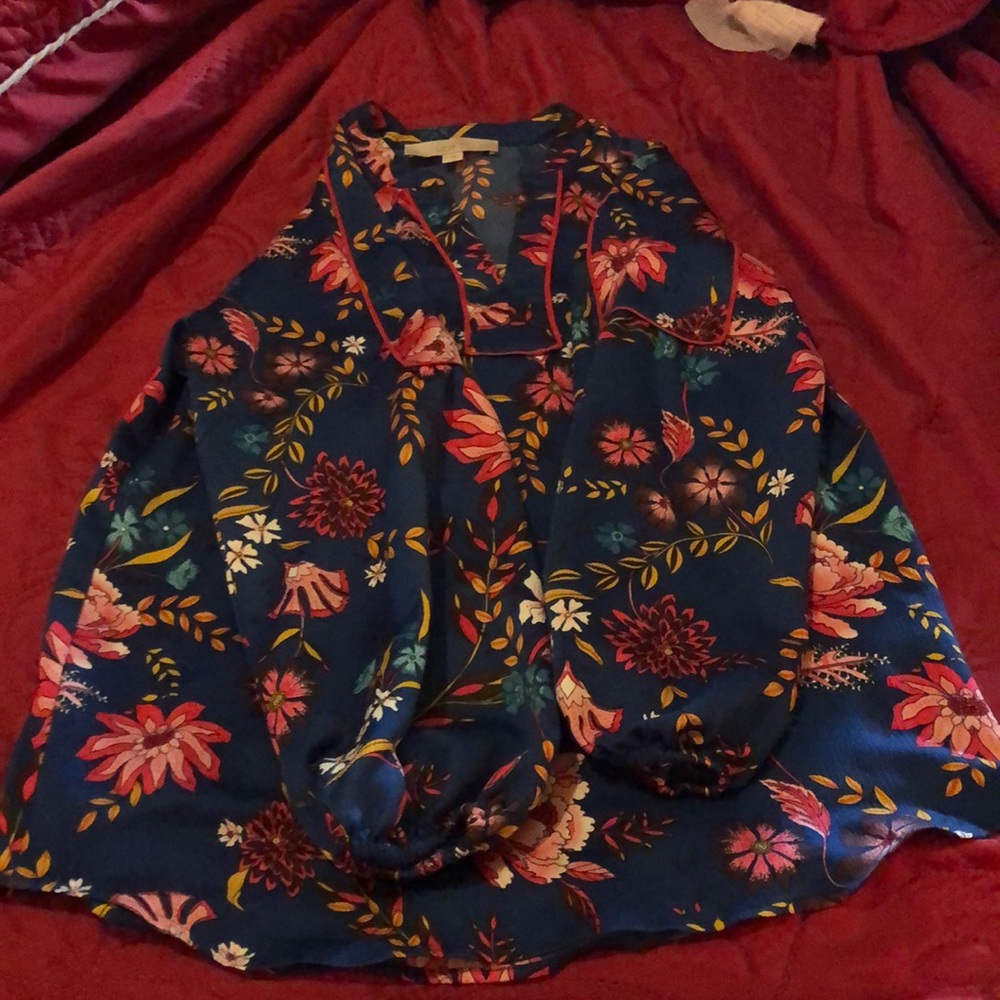 Beautiful Loft bright top